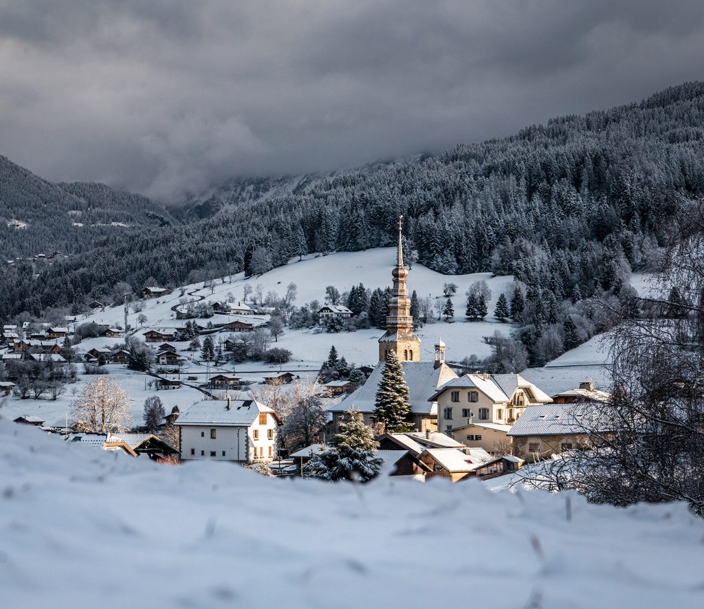 Eglise de Combloux sous la neige