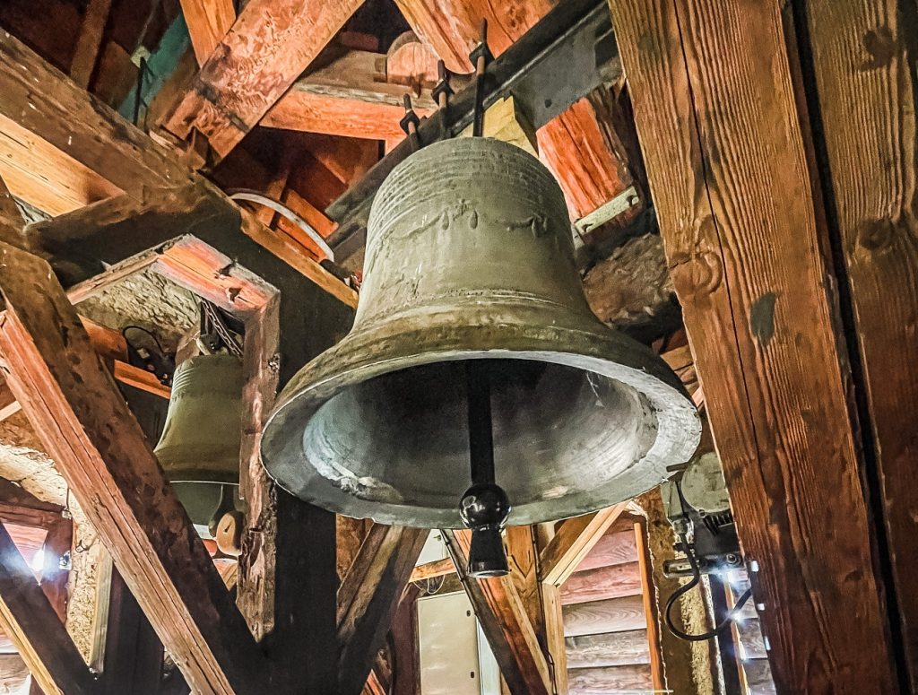 cloche de l'église de Combloux