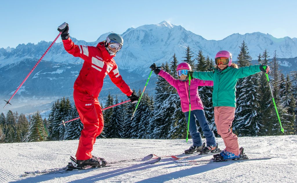 Monitrice ESF et enfants à Combloux