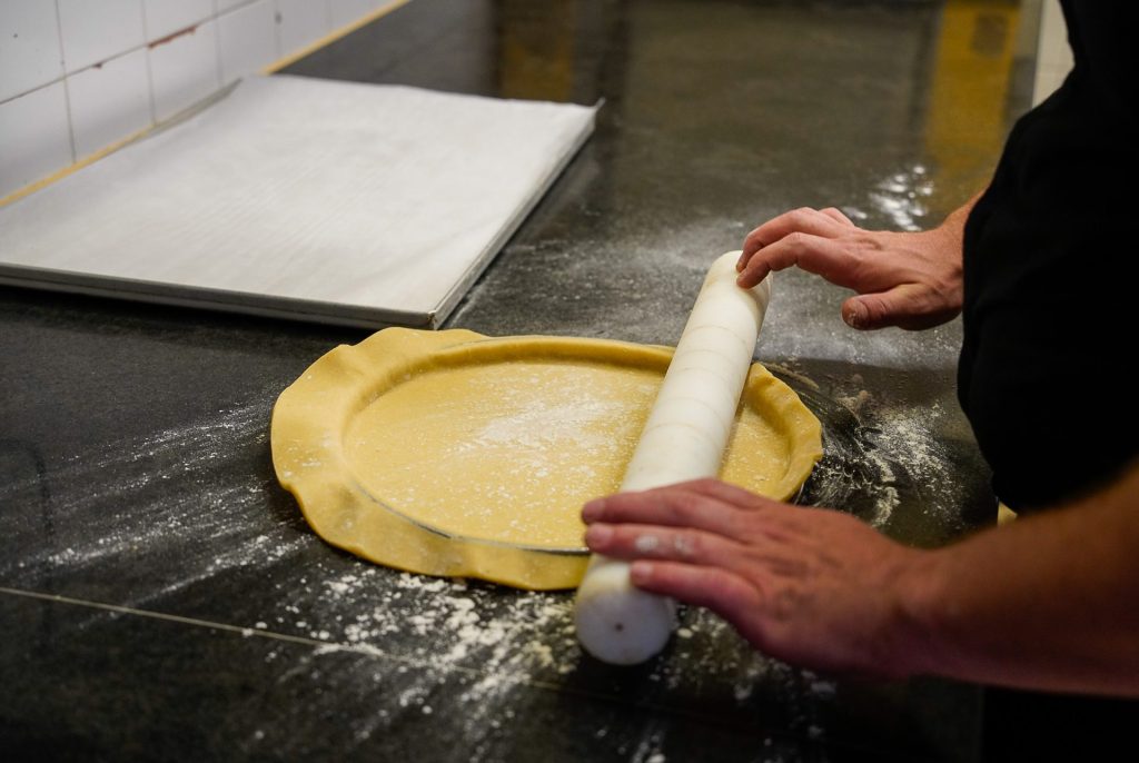 Préparation pâte tarte aux myrtilles