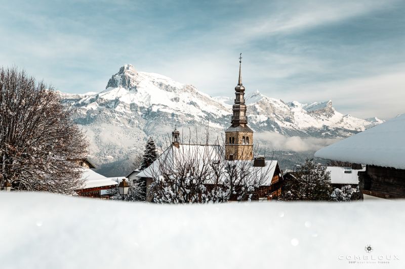 village combloux enneige clocher eglise