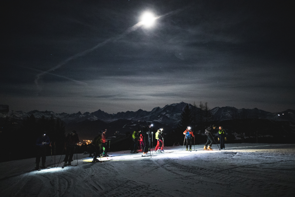 escapada caminata esquiadores caminata aravis cadena luna llena