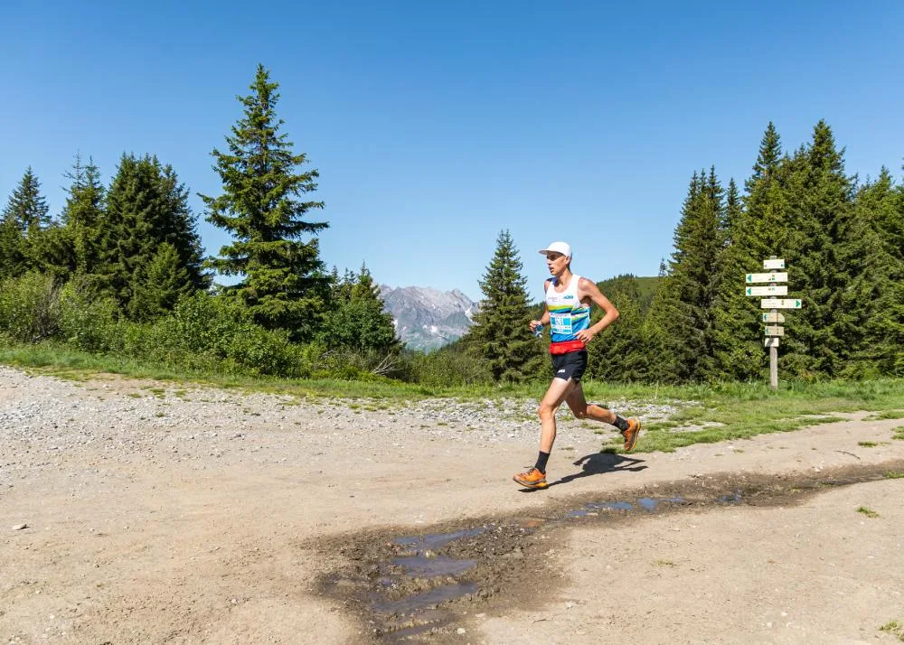 trailer sur chemin randonnee combloux competition comblorane maratrail