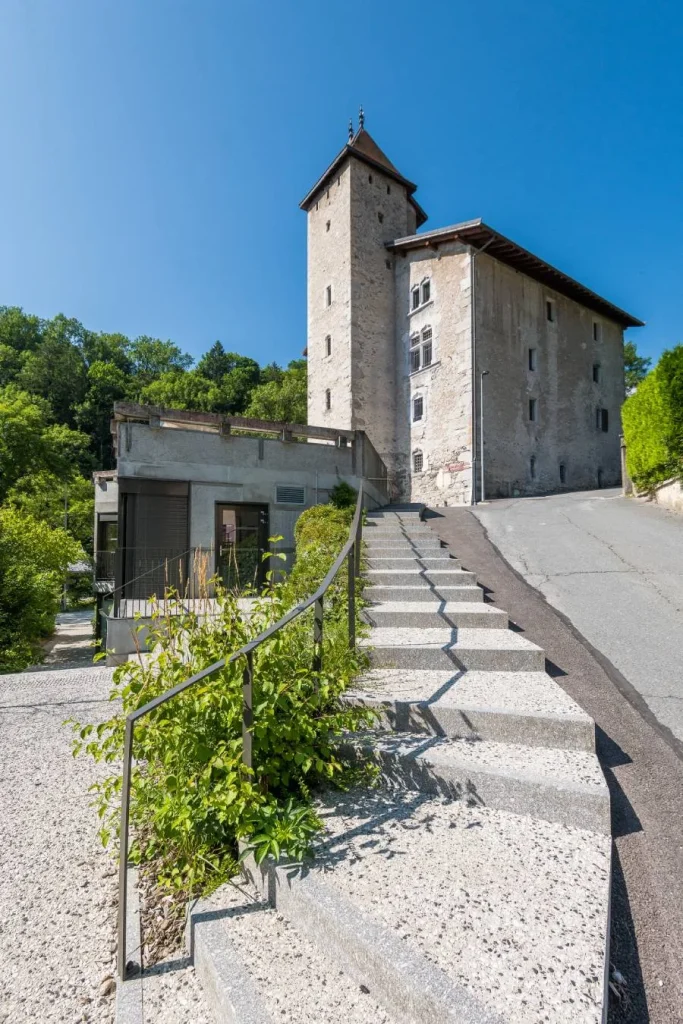 foto exterior chateau rubins sallanches