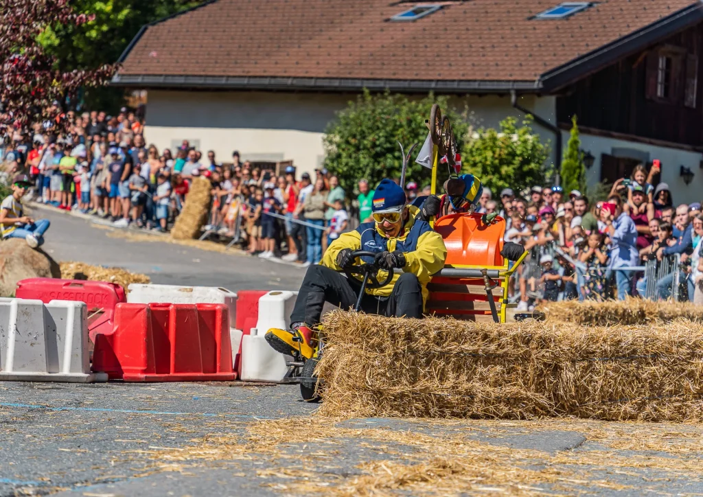 photo equipage et leur caisse a savon - loups du volant combloux 3