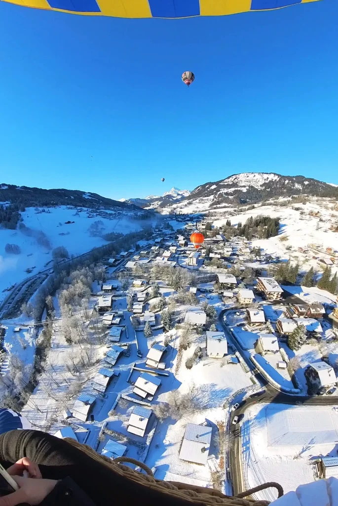 Vue aérienne en montgolfière