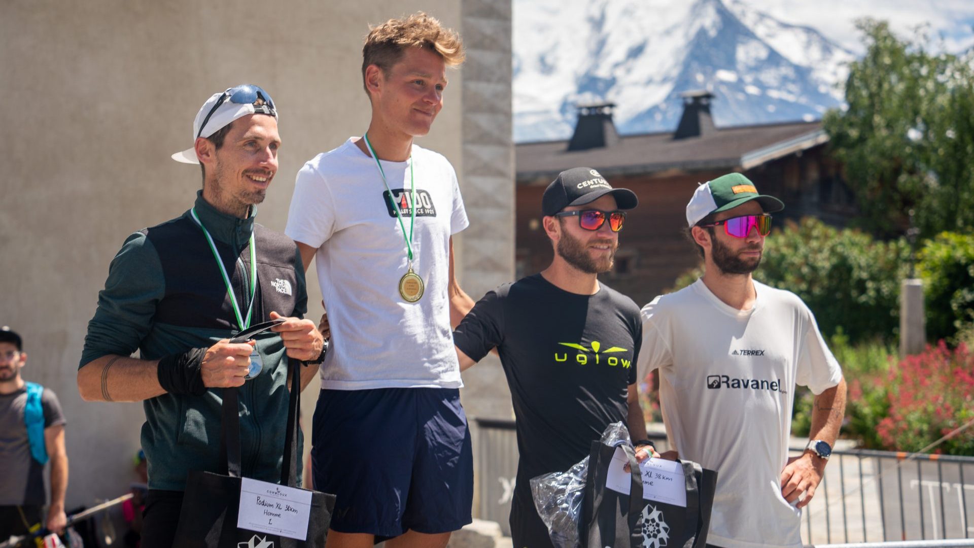 podio trail race combloux baptiste chassagne primer lugar