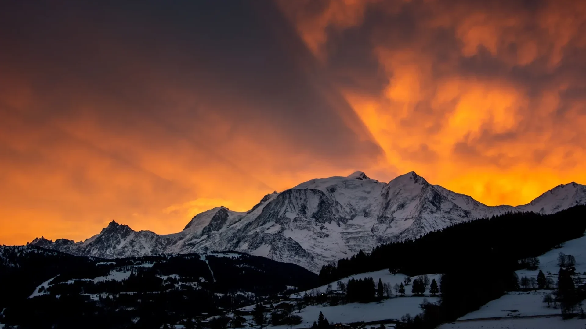 sunrise combloux flamboyant sky mont blanc