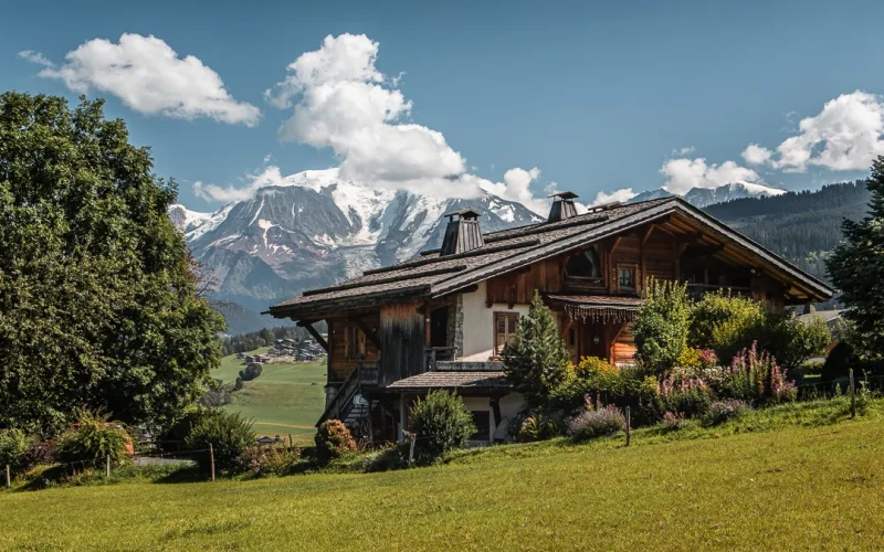 vue mon blanc depuis alpage combloux chalet savoyard pittoresque