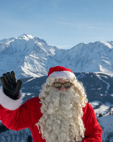 Papá Noel en Combloux en las pistas