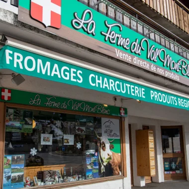 Val Mont-Blanc storefront in Combloux