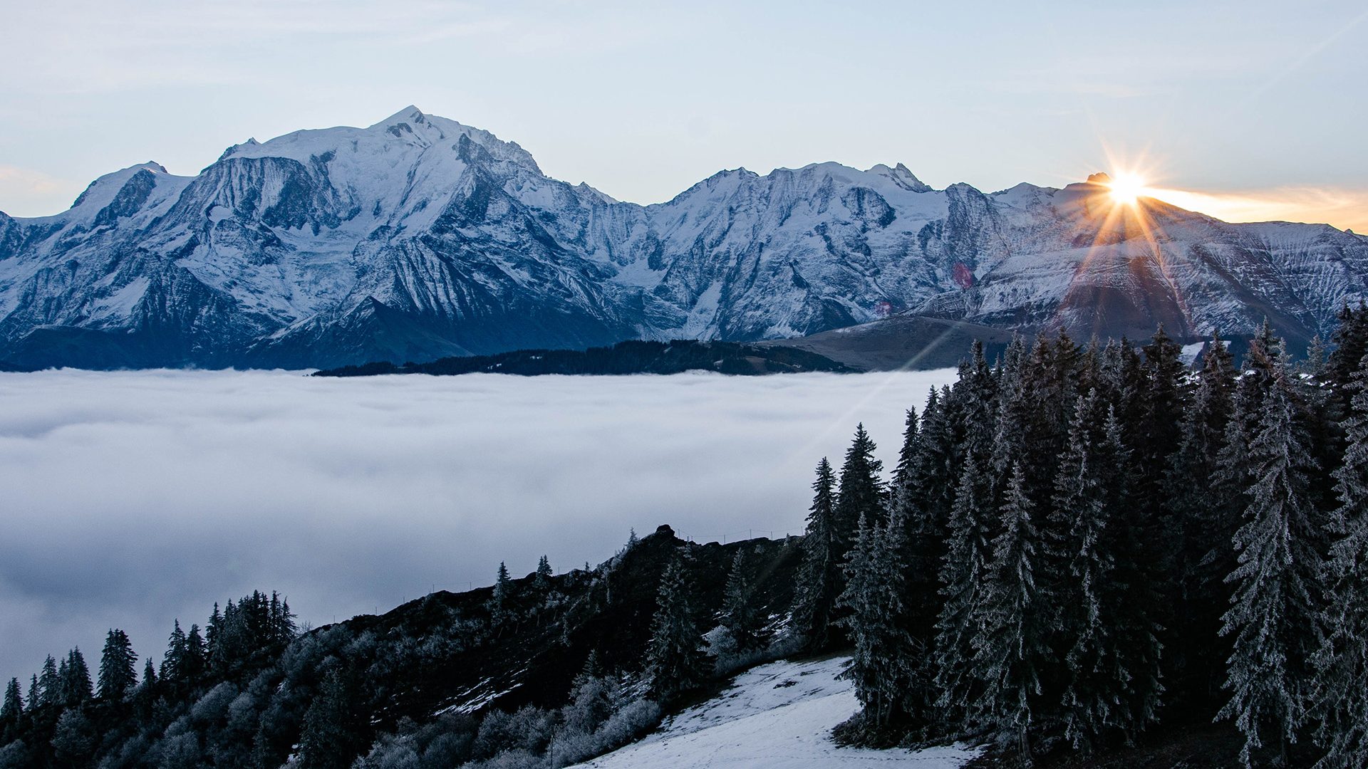 Sea of ​​clouds in autumn in front of Mont-Blanc from Combloux