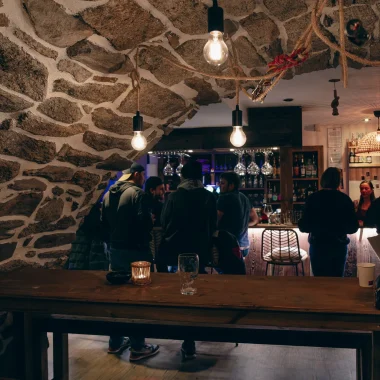 On a testé pour vous : Le Dévers, le bar à l’esprit montagnard