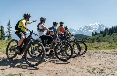 J’ai osé le VTT électrique en montagne à Combloux avec Level Up Vélo
