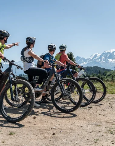 J’ai osé le VTT électrique en montagne à Combloux avec Level Up Vélo