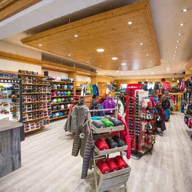 Skiset store interior